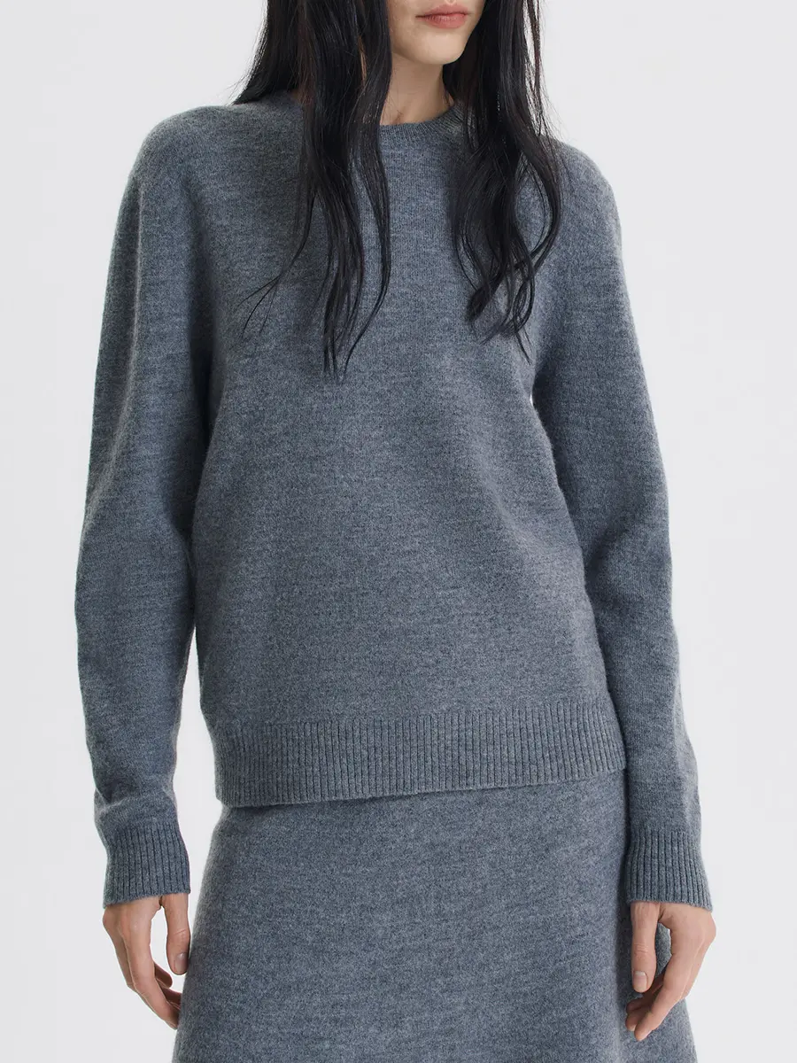 Джемпер шерстяной Luxembourg