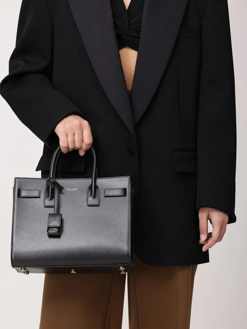 Сумка кожаная Sac De Jour Baby SAINT LAURENT