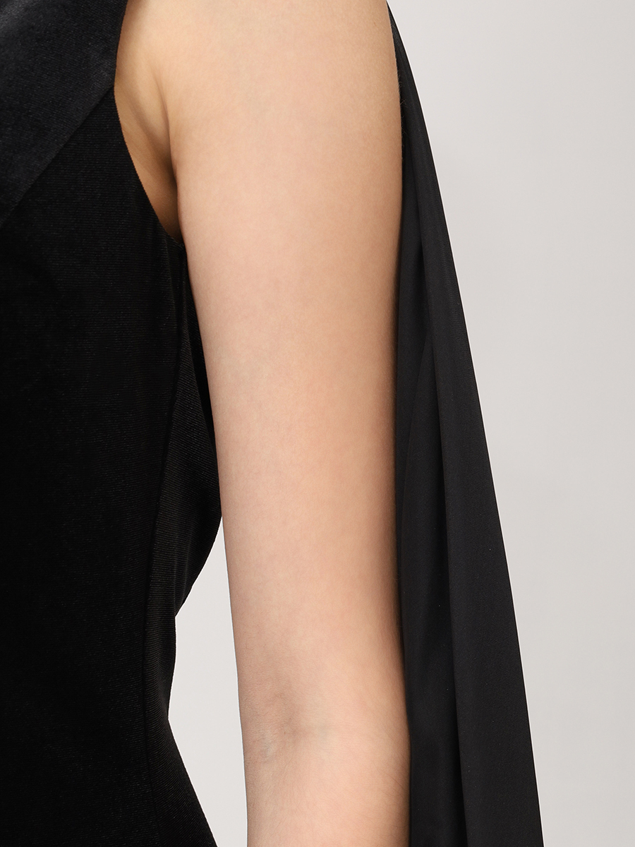 Платье со шлейфом