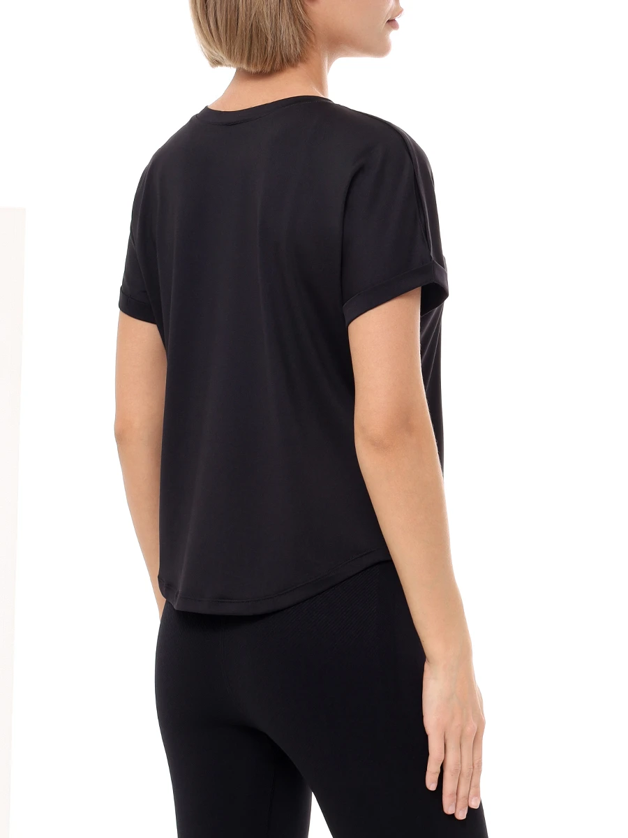 Футболка с логотипом