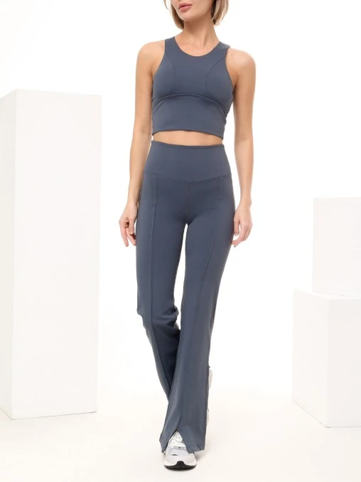 Топ однотонный BORN