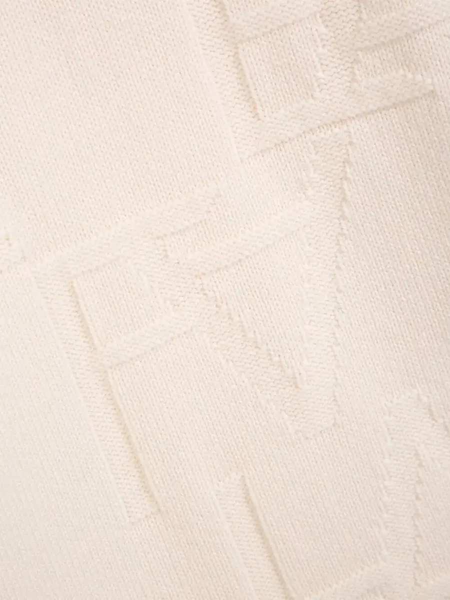 Свитер шерстяной