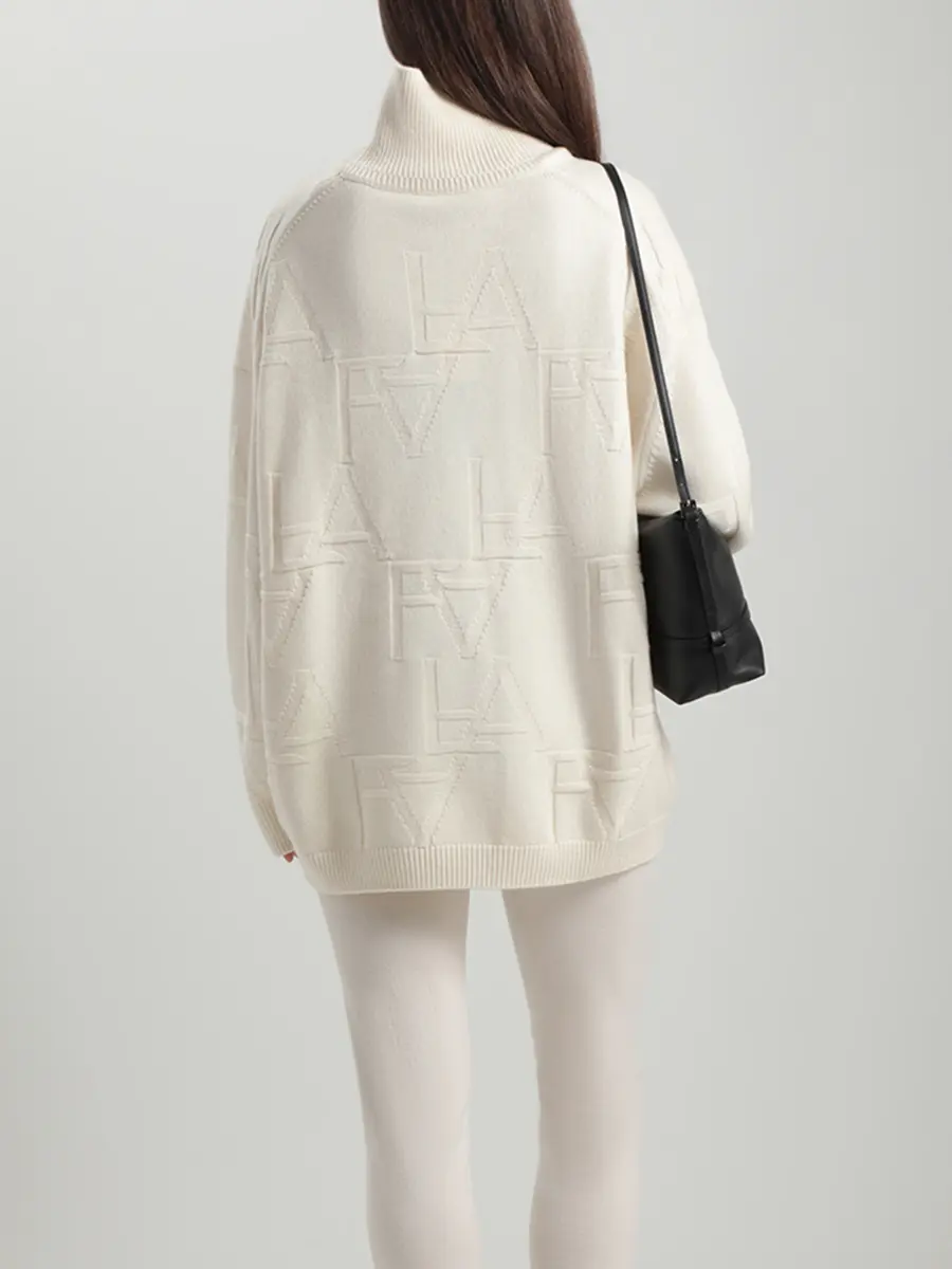 Свитер шерстяной