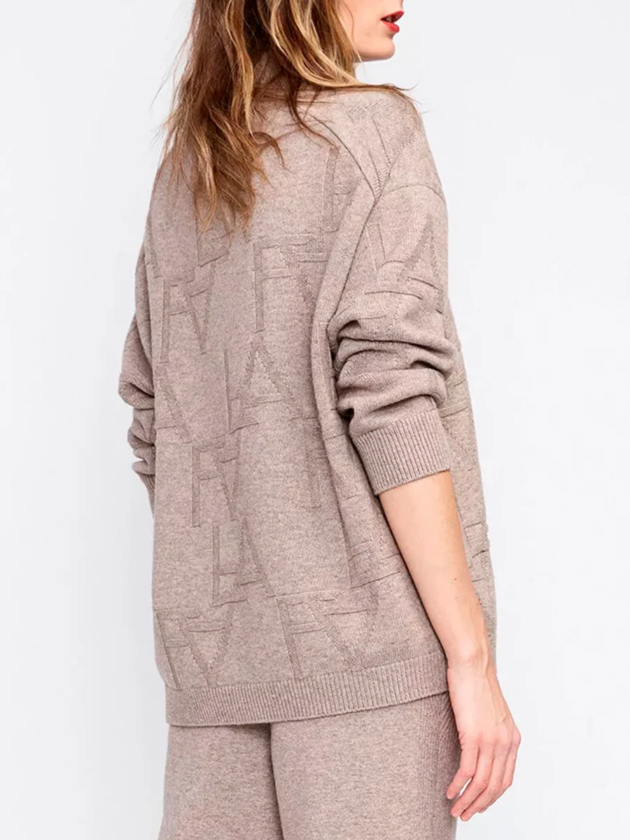 Свитер шерстяной