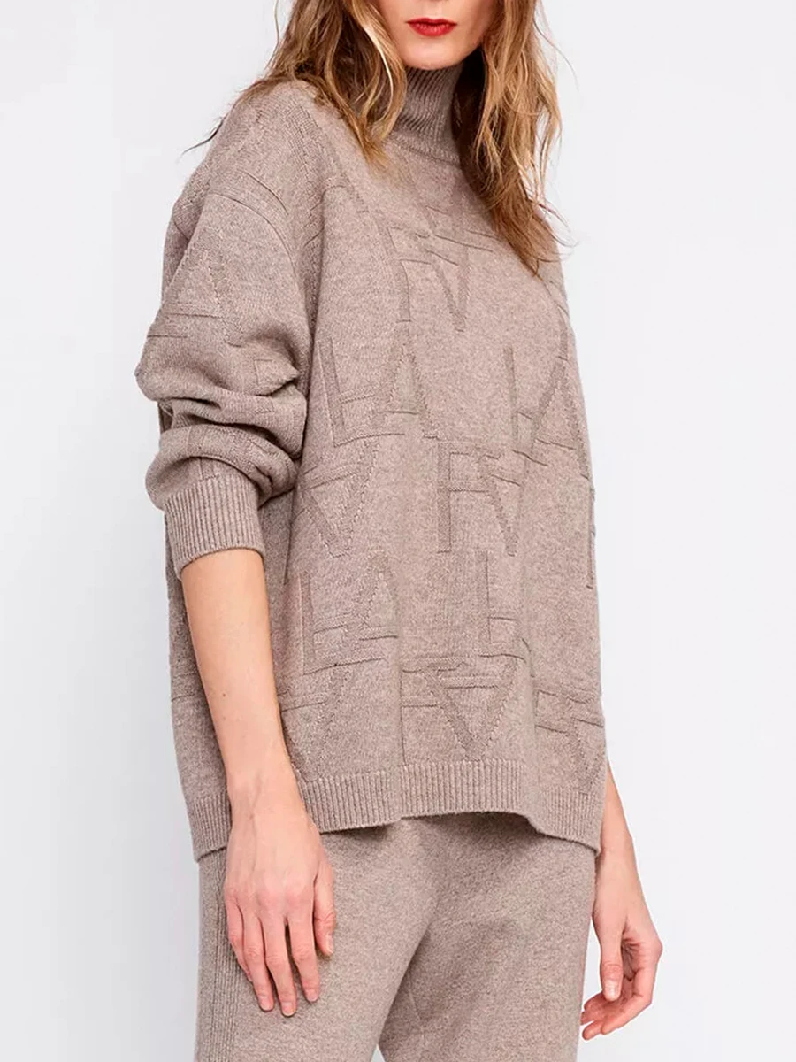 Свитер шерстяной