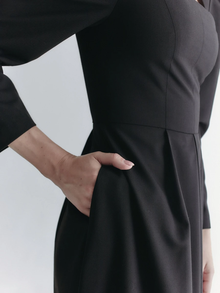 Платье шерстяное