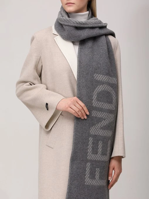 Шарф шерстяной FENDI
