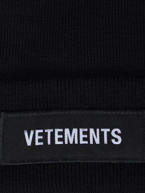 Шапка шерстяная VETEMENTS