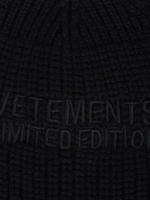 Балаклава шерстяная VETEMENTS