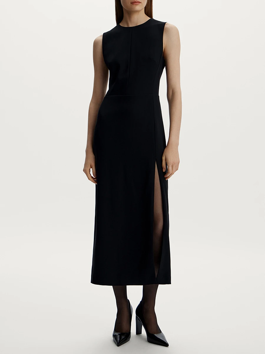 Платье-футляр с разрезом