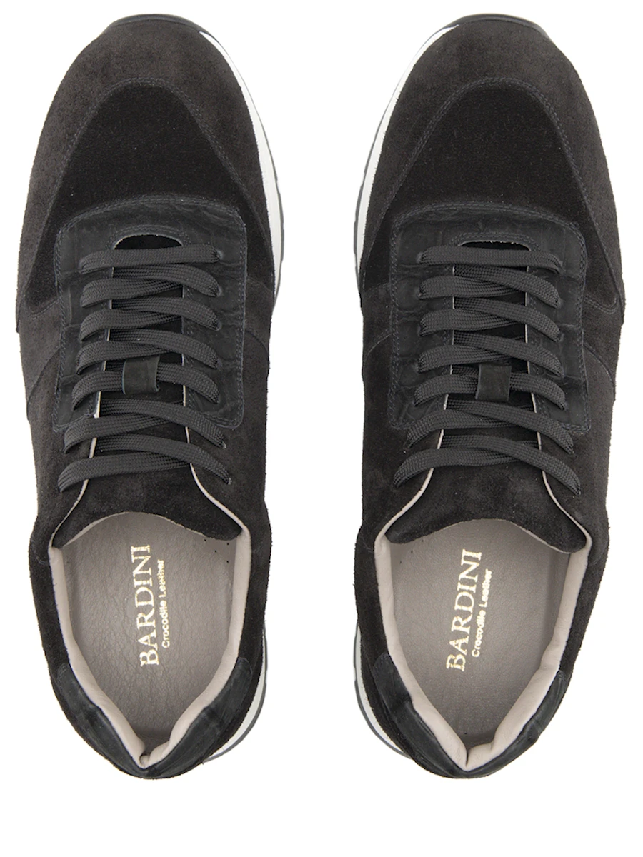 Кроссовки замшевые