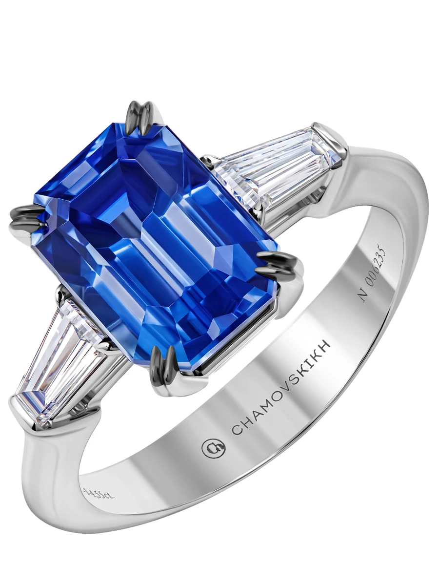 Кольцо с сапфиром и бриллиантами