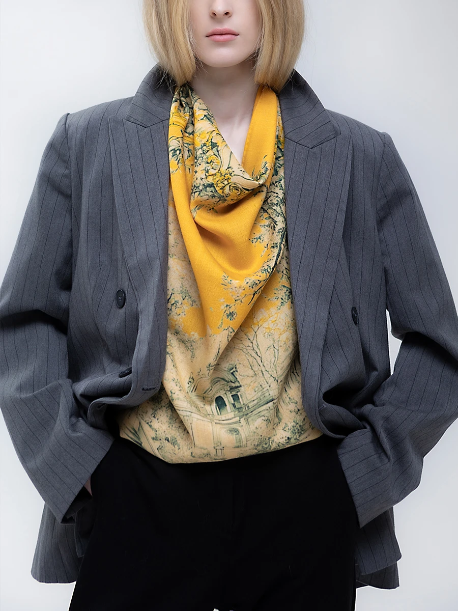 Платок-каре из шерсти и шелка Туаль де Жуи Русский код