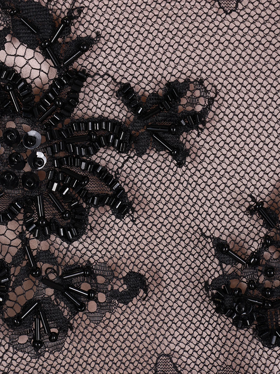 Платье с кружевом