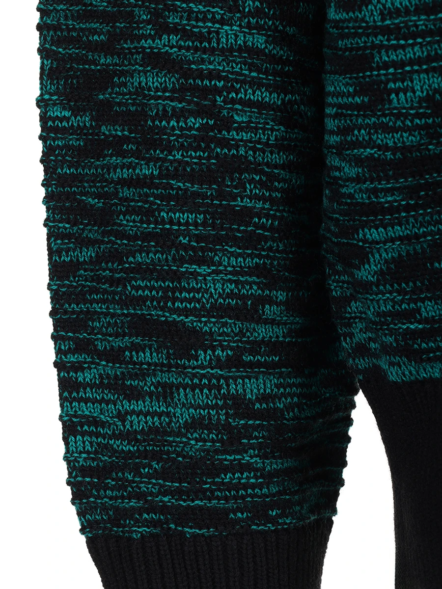 Свитер вязаный