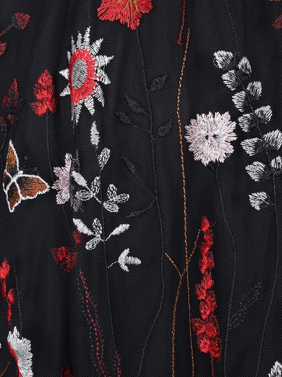 Юбка с вышивкой