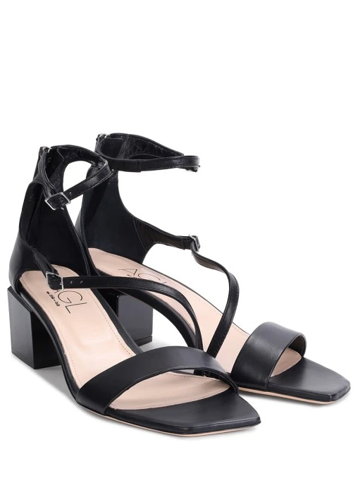 Босоножки кожаные AGL