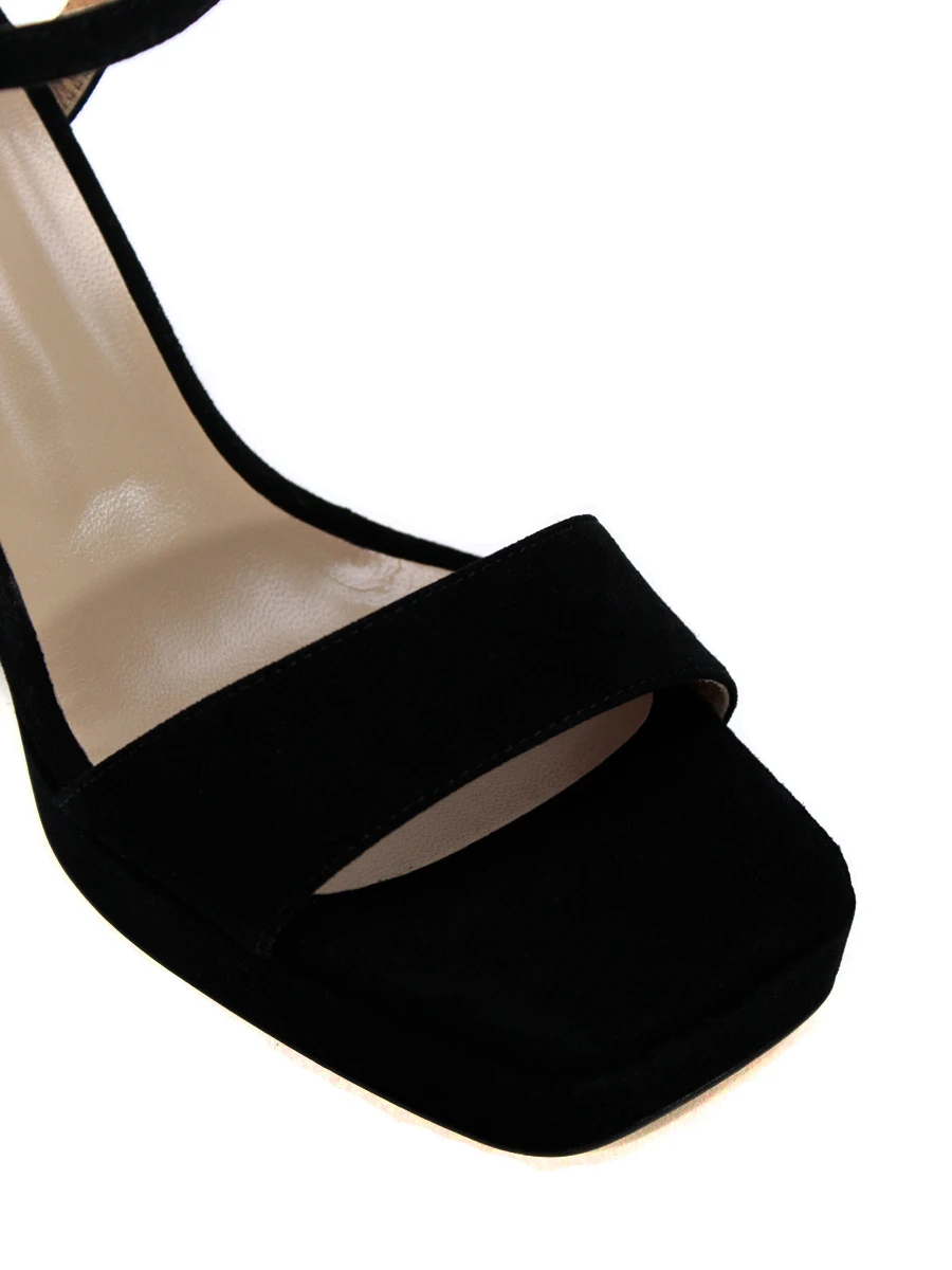 Босоножки замшевые