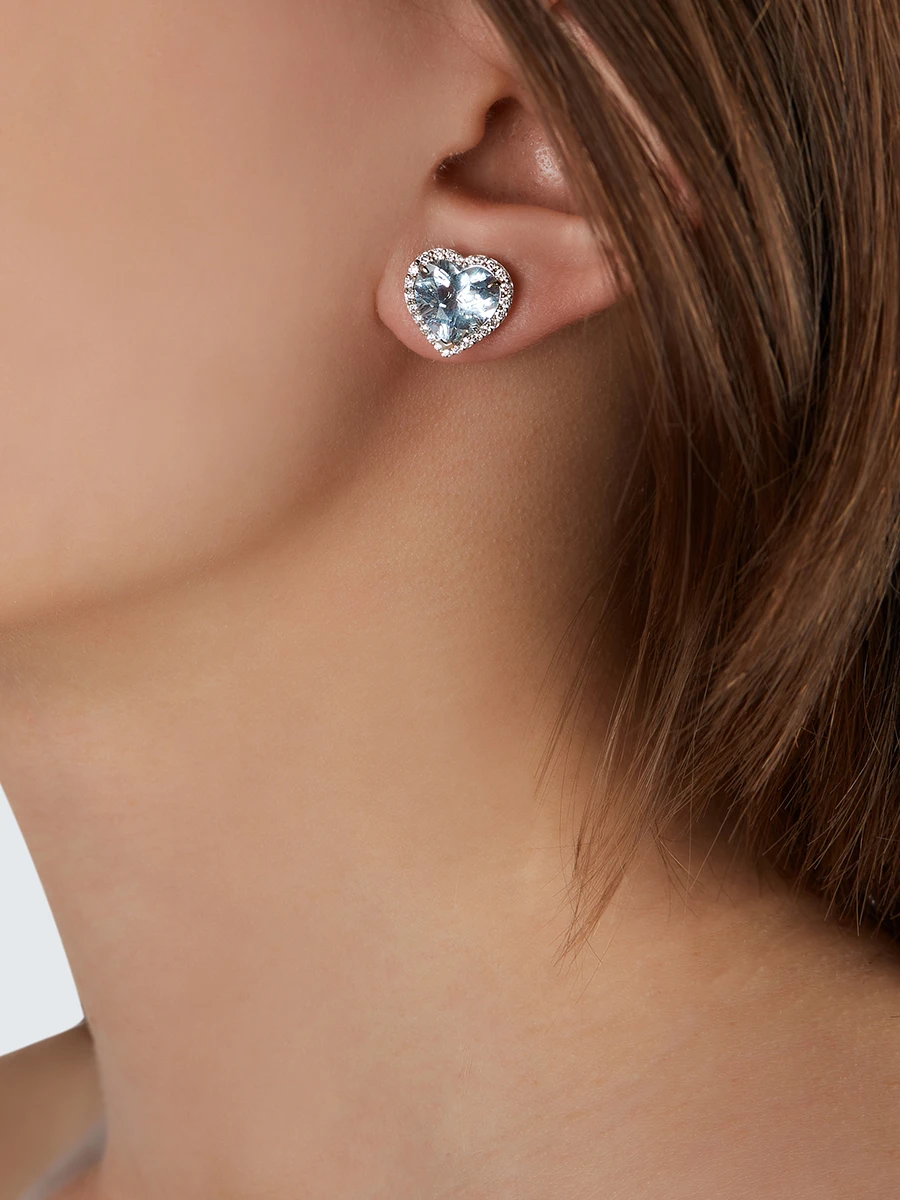 Серьги-гвоздики из белого золота с аквамаринами и бриллиантами