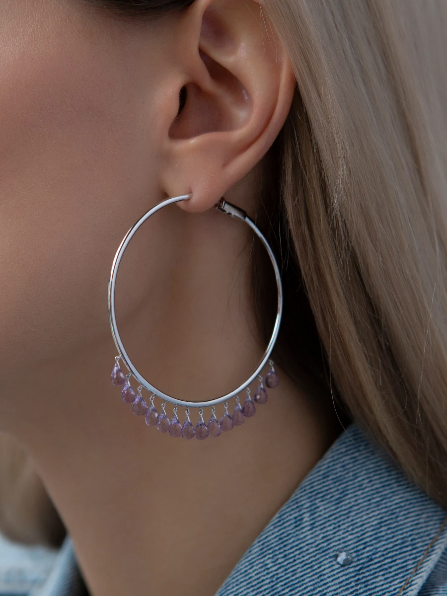 Хупсы из белого золота с аметистами