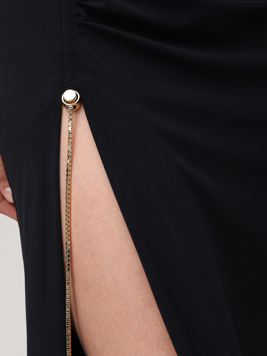 Платье с разрезом