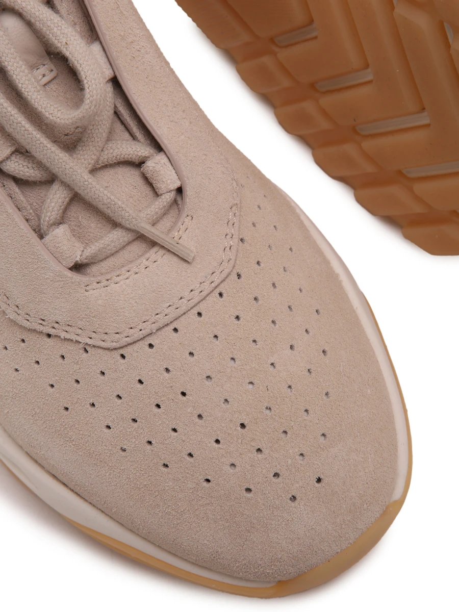 Кроссовки замшевые