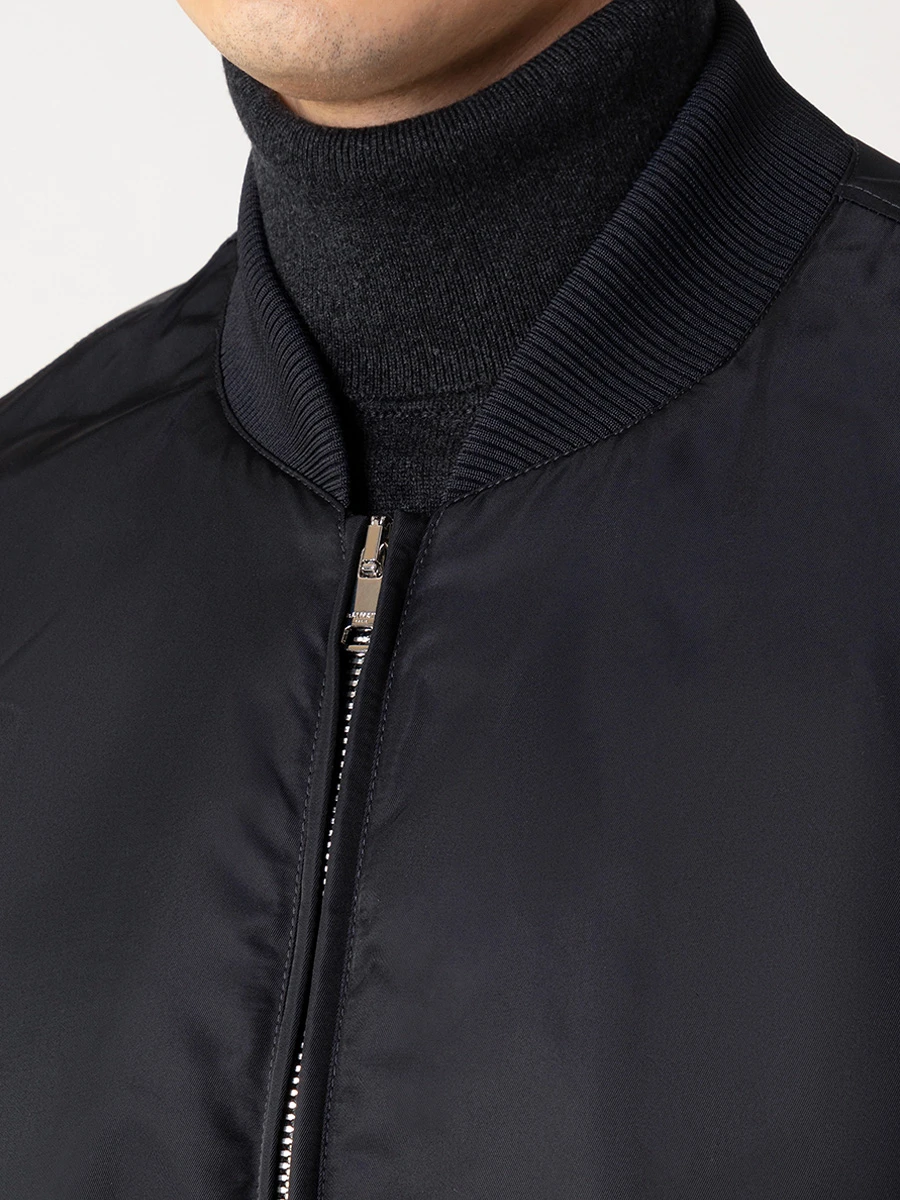 Бомбер однотонный