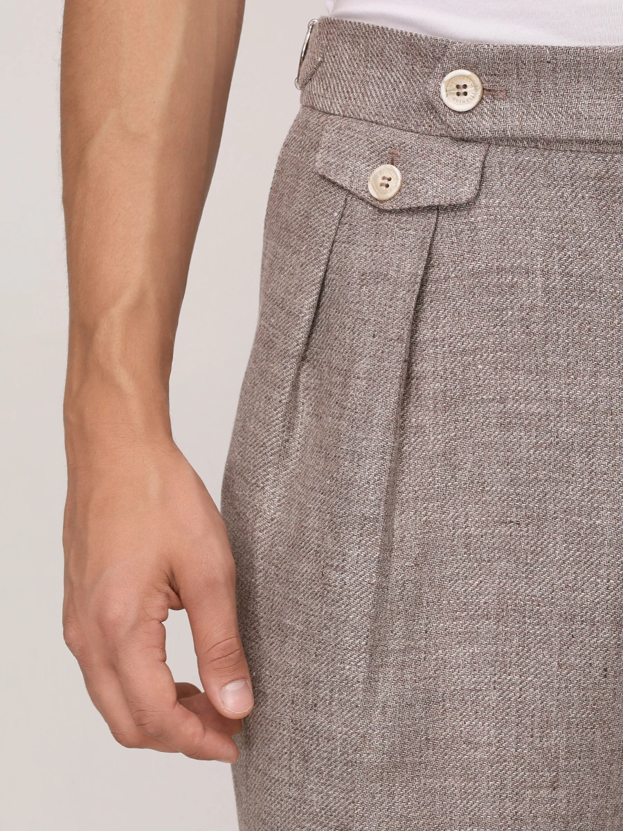 Костюм изо льна и шерсти