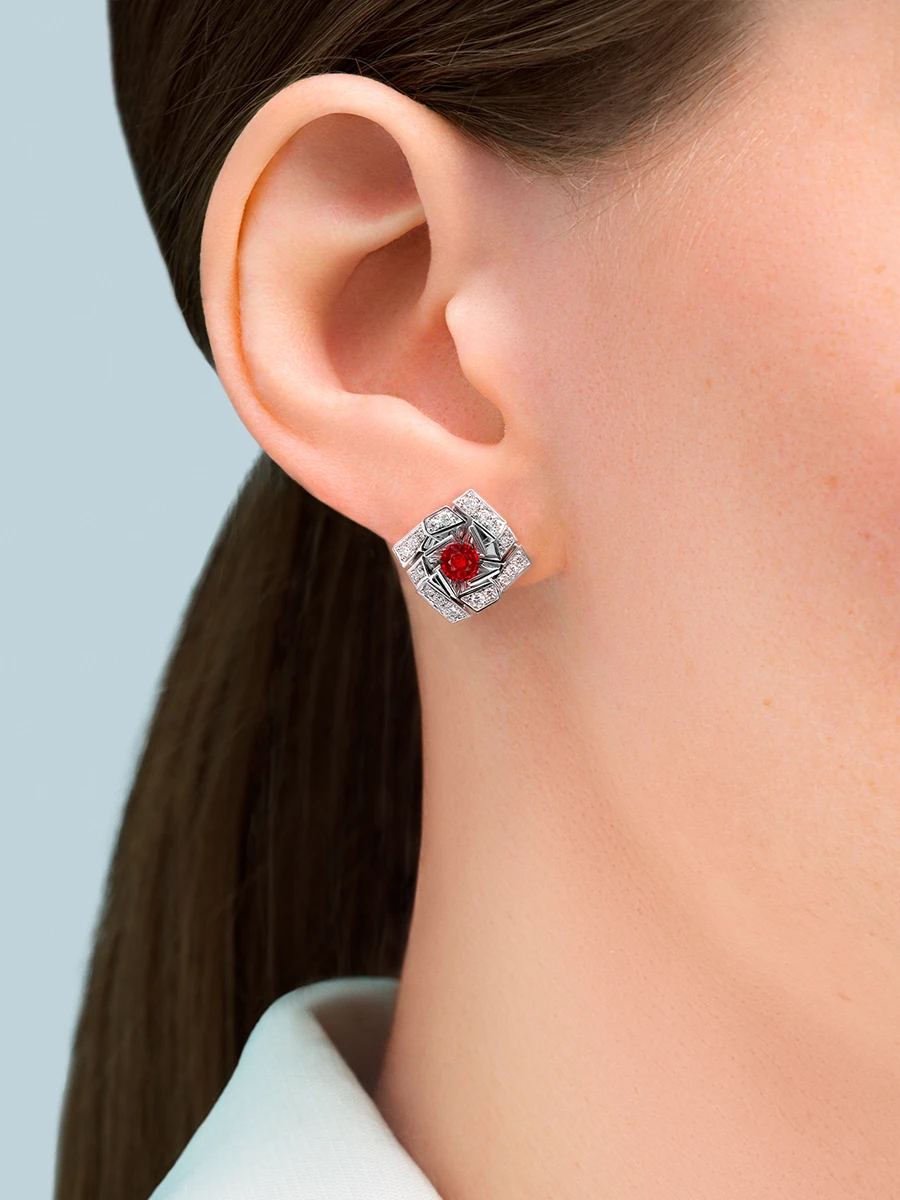 Серьги-пусеты с рубинами и бриллиантами