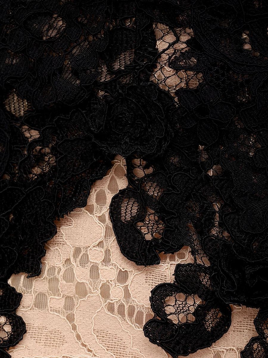 Платье кружевное