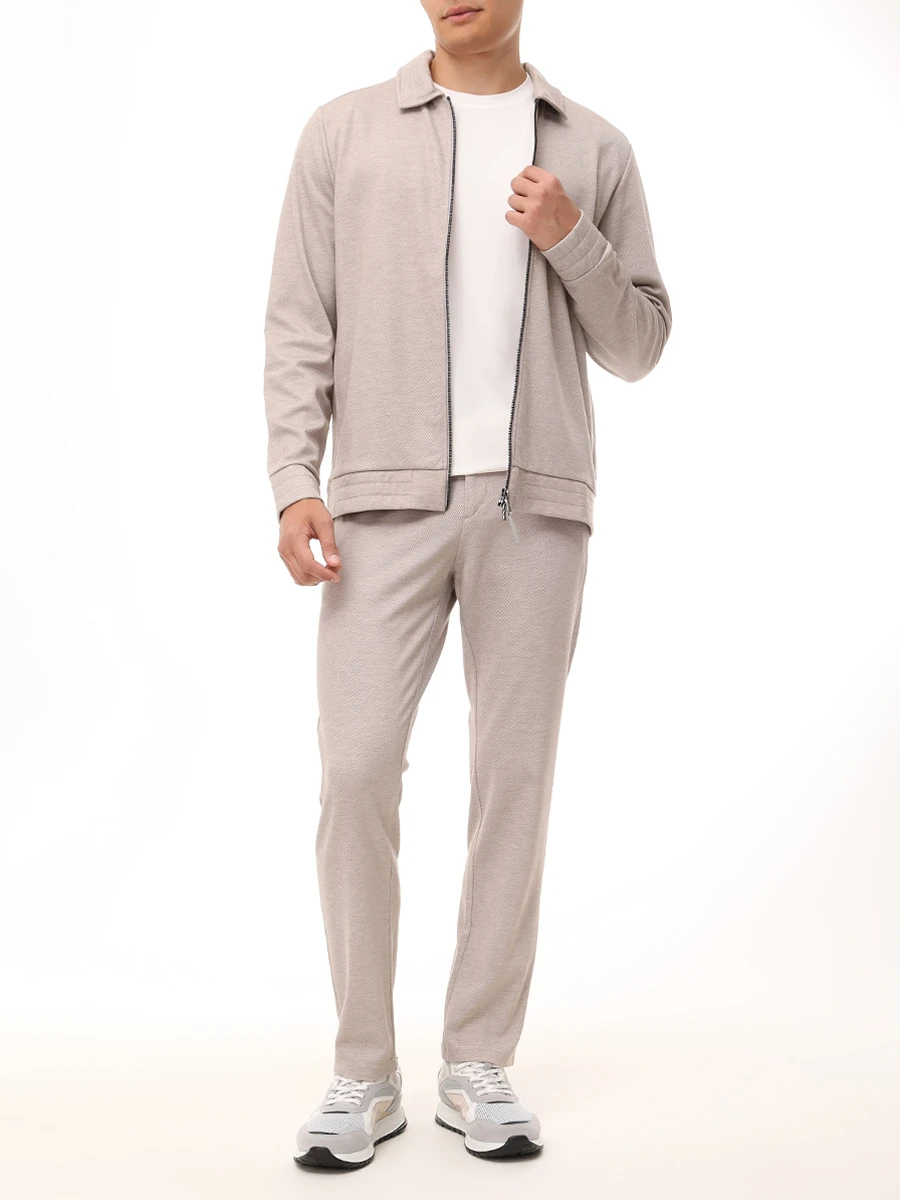 Костюм однотонный