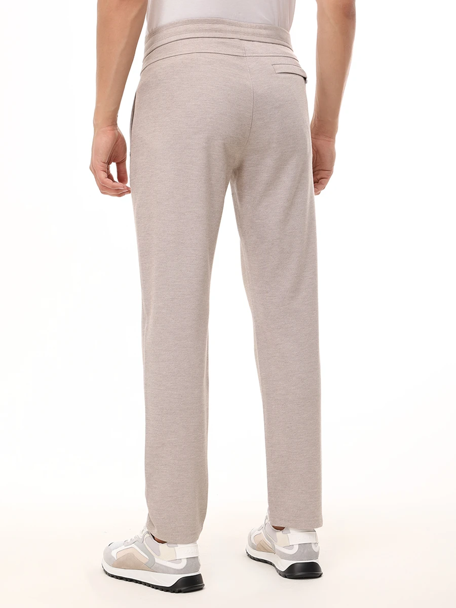 Костюм однотонный