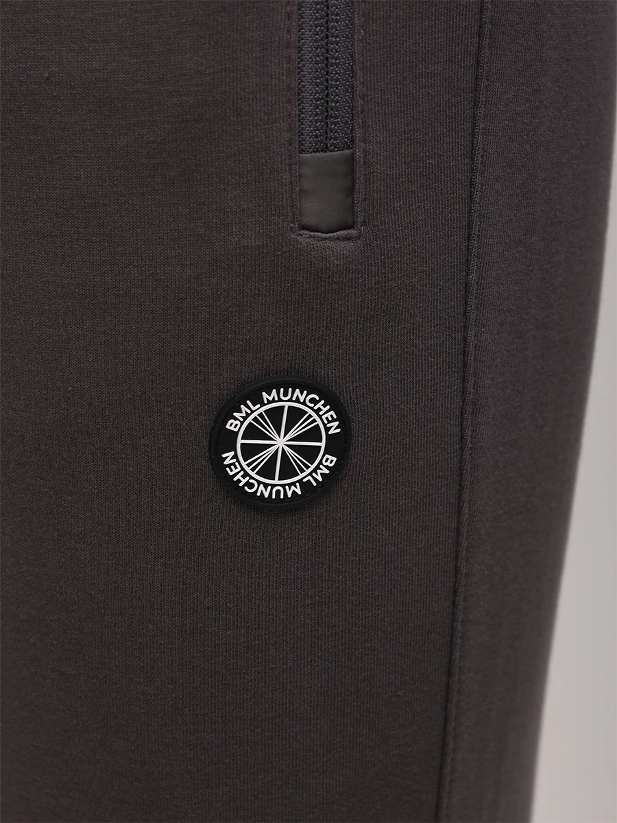 Брюки спортивные