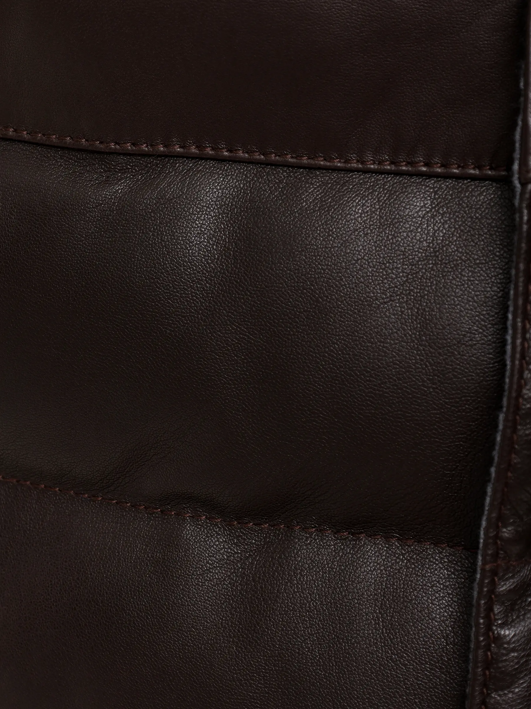 Жилет утепленный из кожи