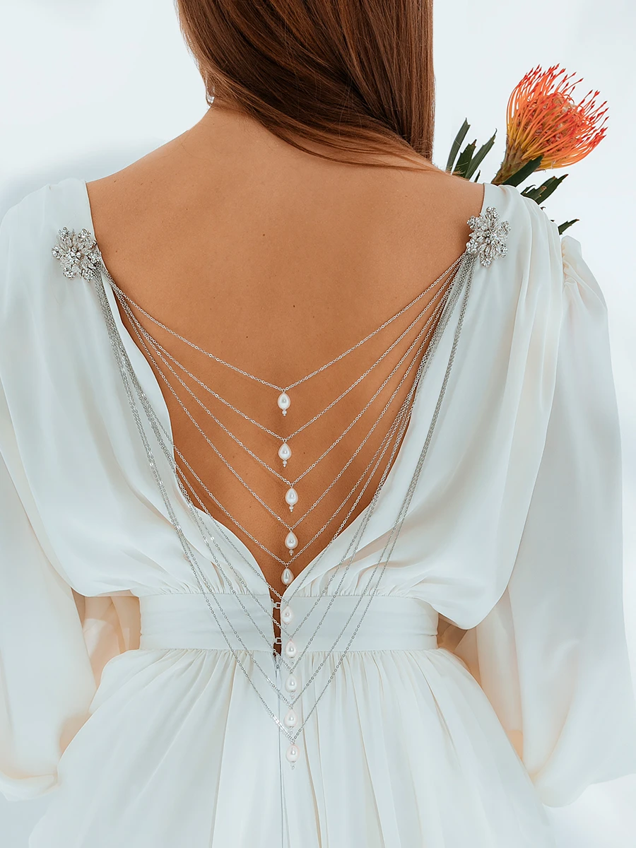 Украшение на спину жемчужная Комета