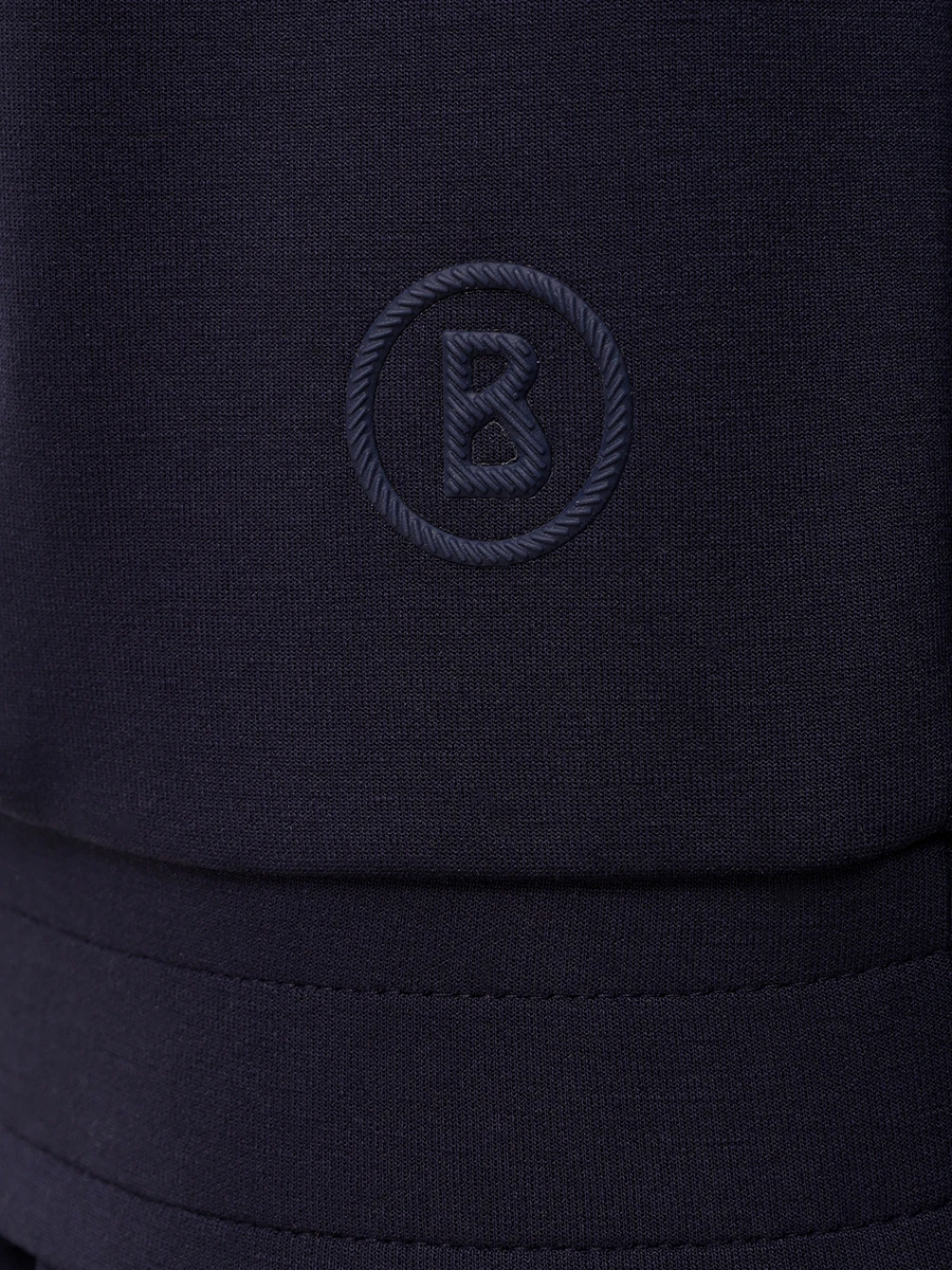 Костюм спортивный