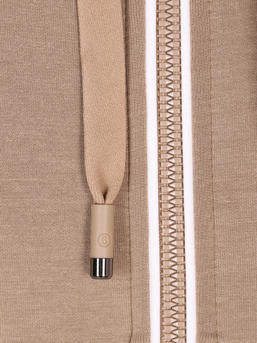 Костюм спортивный