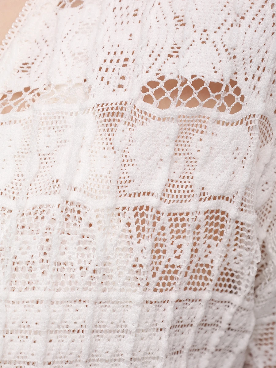 Блуза из гипюра