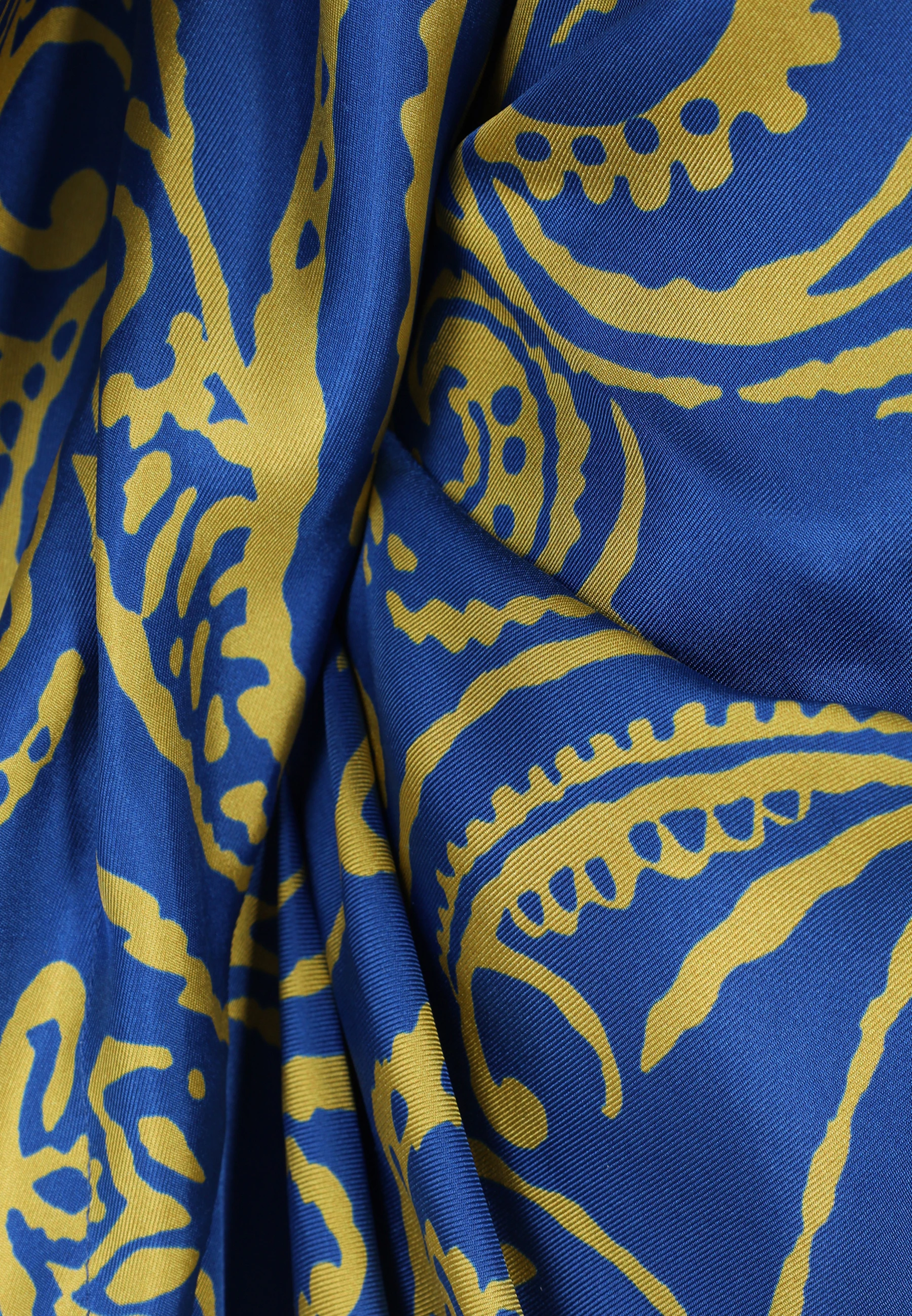 Платье шелковое