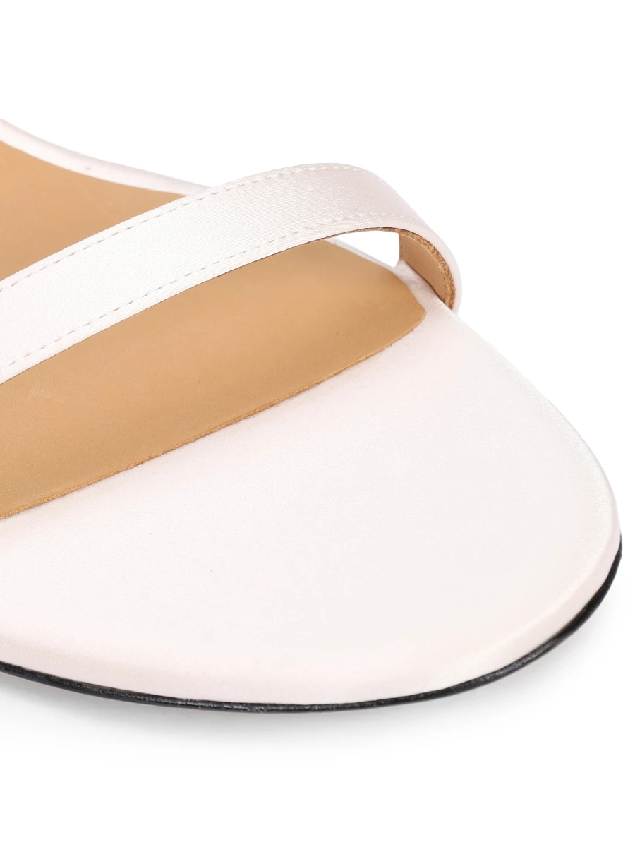 Босоножки кожаные