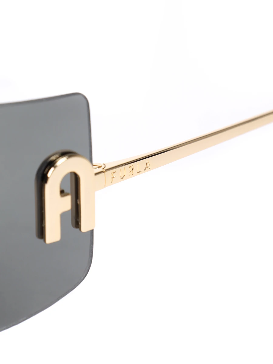 Очки солнцезащитные