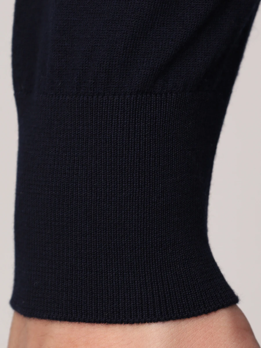 Джемпер шерстяной