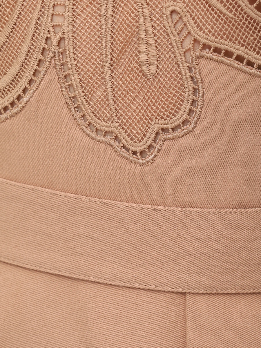 Платье с шитьем