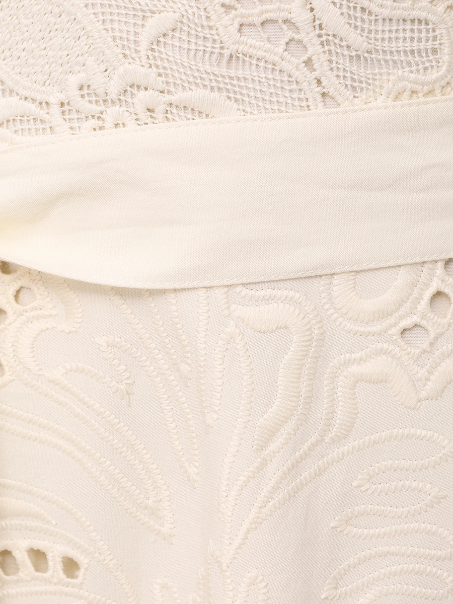 Платье с вышивкой