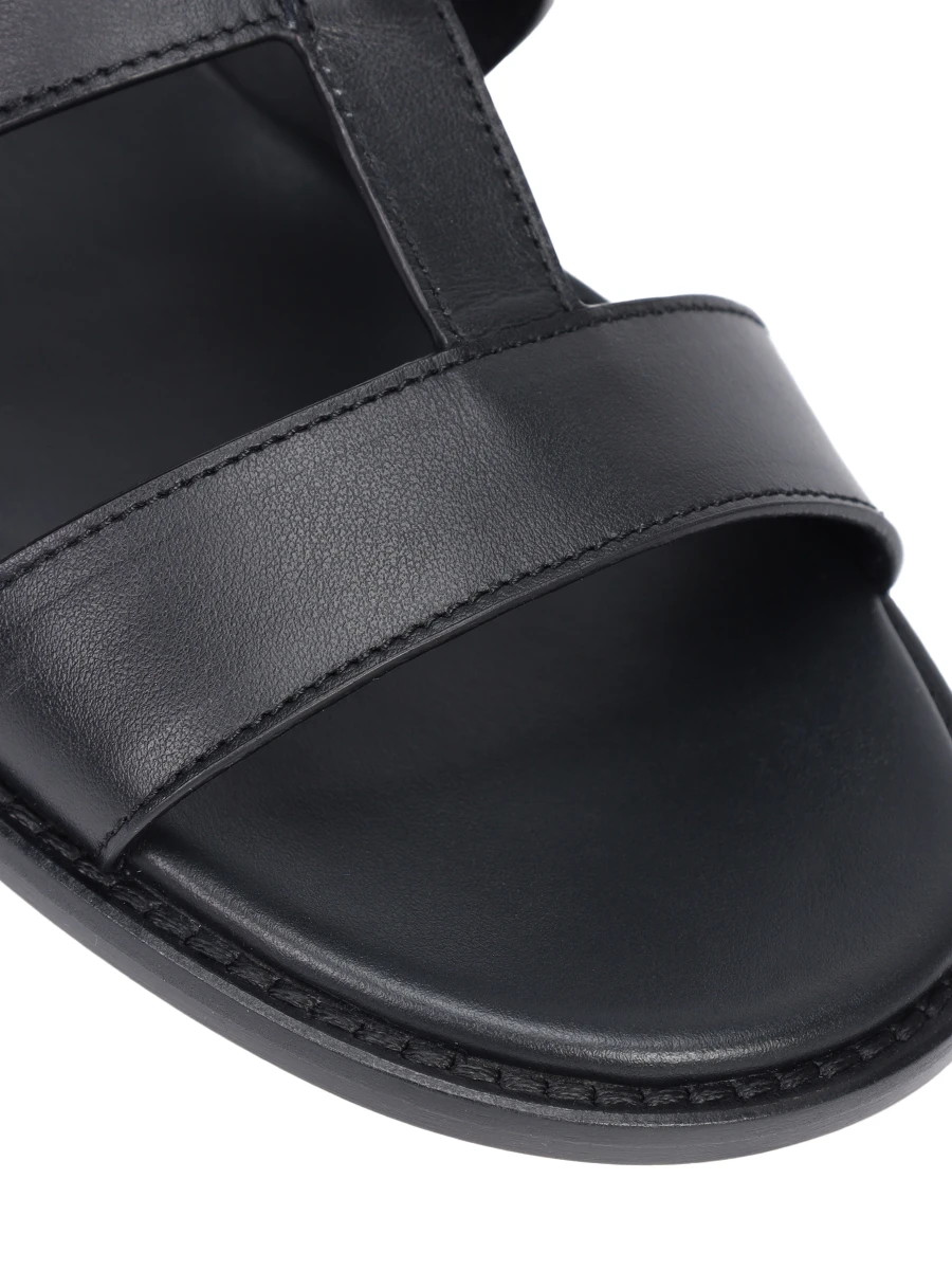 Сандалии кожаные