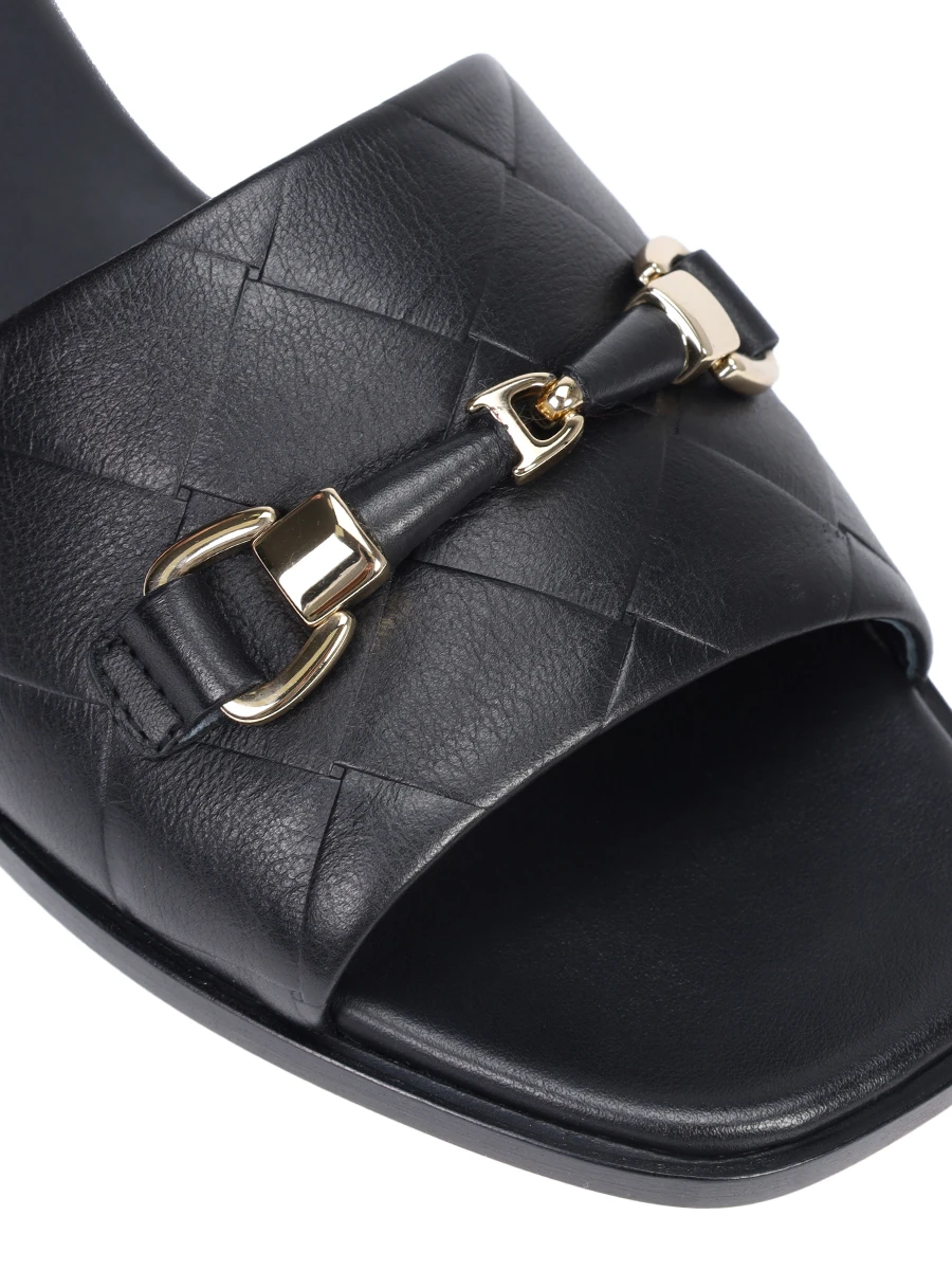 Шлепанцы кожаные