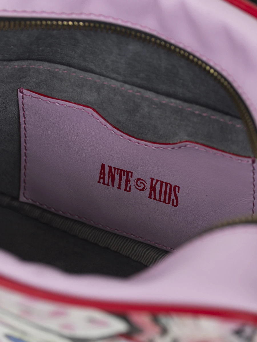 Сумка Mini bag кожаная «Девочка в костюме»