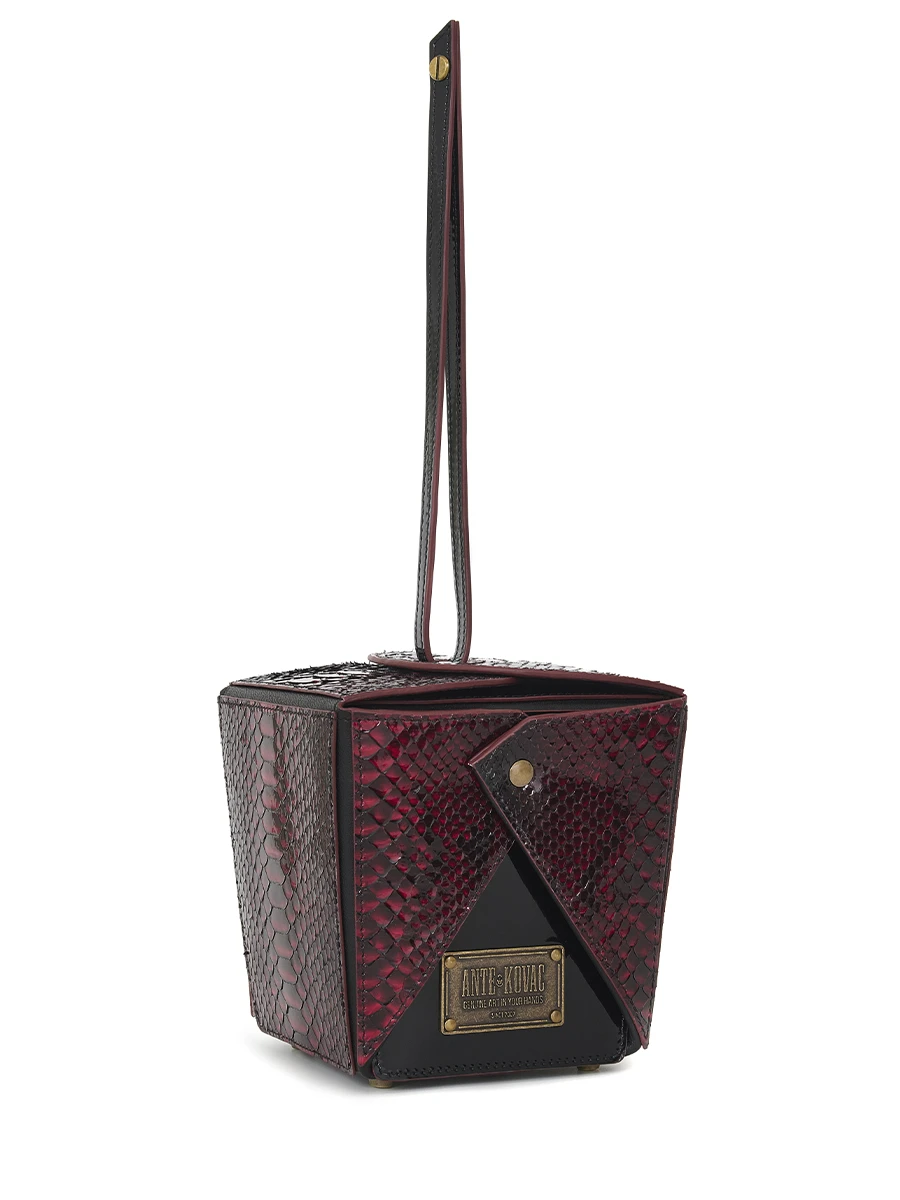 Клатч кожаный WOKBAG