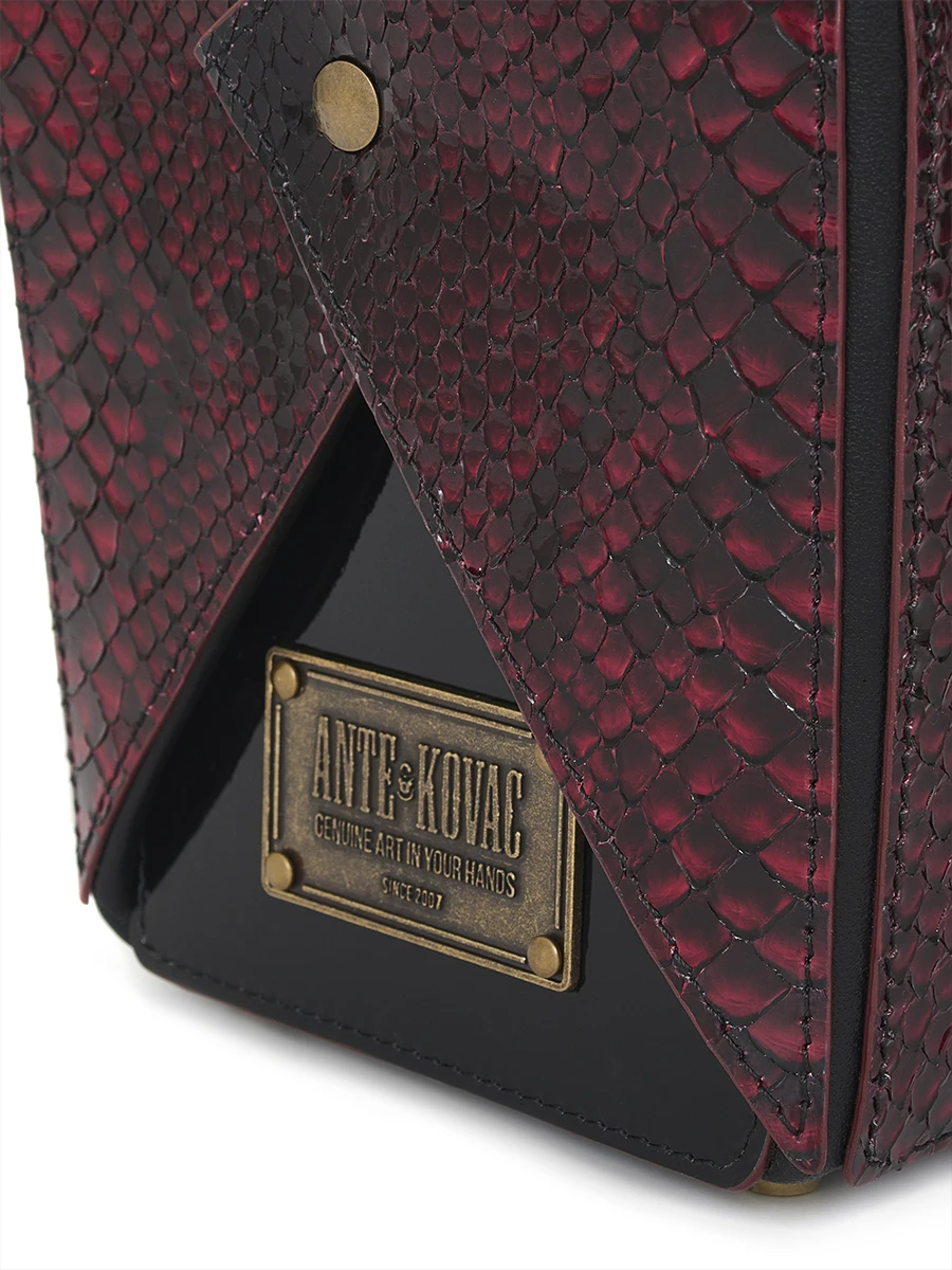 Клатч кожаный WOKBAG