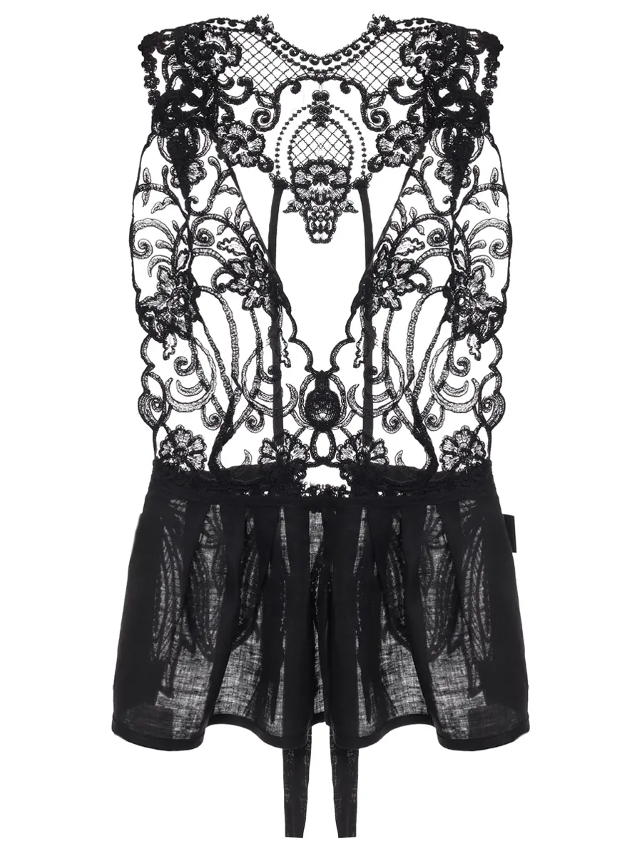 Топ с шитьем